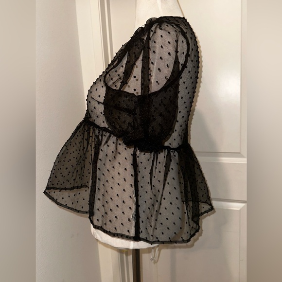 FOREVER 21 - BLACK SHEER PEPLUM BLOUSE ✨ - Picture 2 of 5